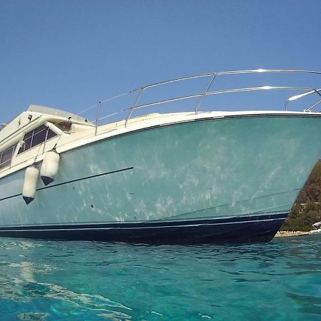 Blue II Yacht Hotel Àrbatax Екстериор снимка