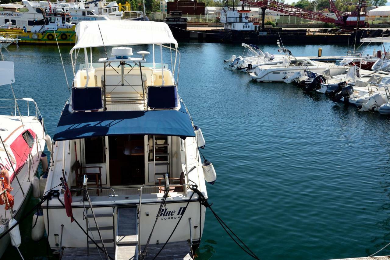 Blue II Yacht Hotel Àrbatax Екстериор снимка