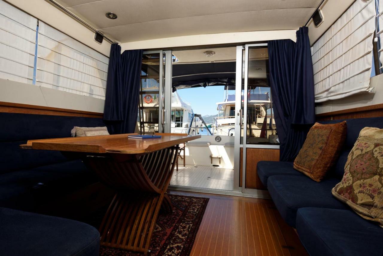 Blue II Yacht Hotel Àrbatax Екстериор снимка