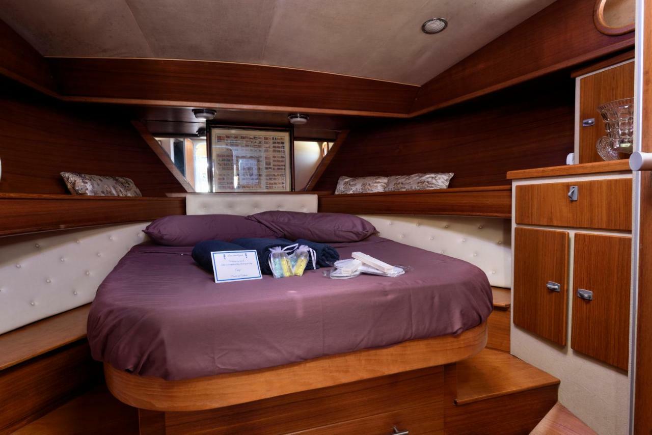 Blue II Yacht Hotel Àrbatax Екстериор снимка