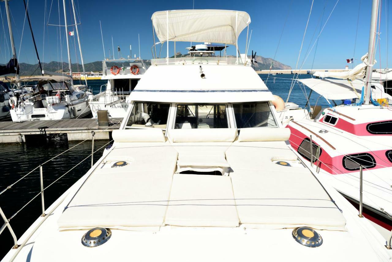 Blue II Yacht Hotel Àrbatax Екстериор снимка