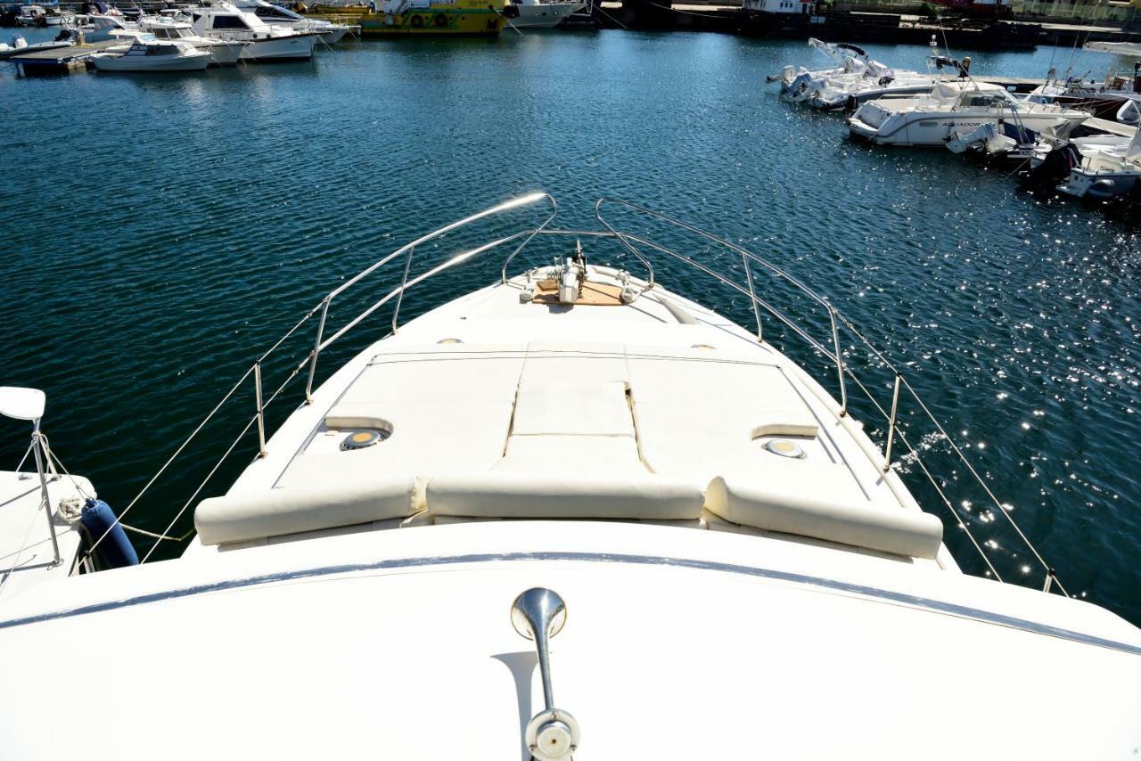 Blue II Yacht Hotel Àrbatax Екстериор снимка