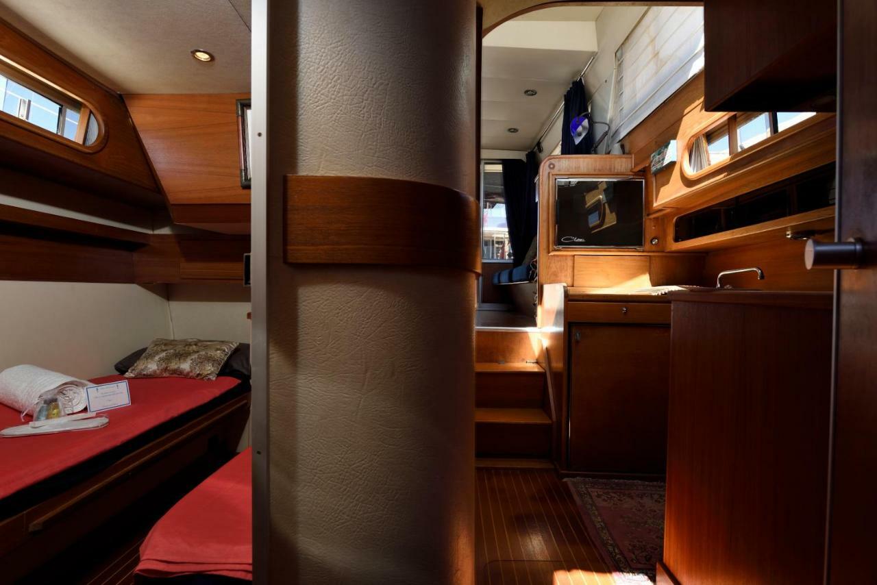 Blue II Yacht Hotel Àrbatax Екстериор снимка